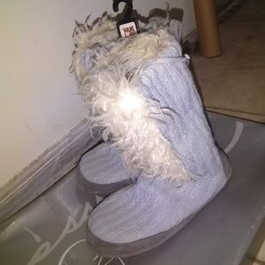 Mukluks Cable Knit Slipper, Mid-calf Boots